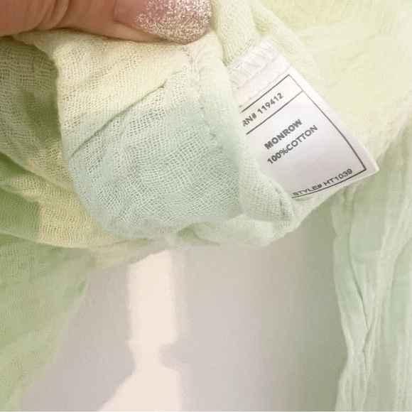 Monrow Twist Front Gauze Long Sleeve Button Down Faded lime Size Small S NWT - Picture 4 of 6